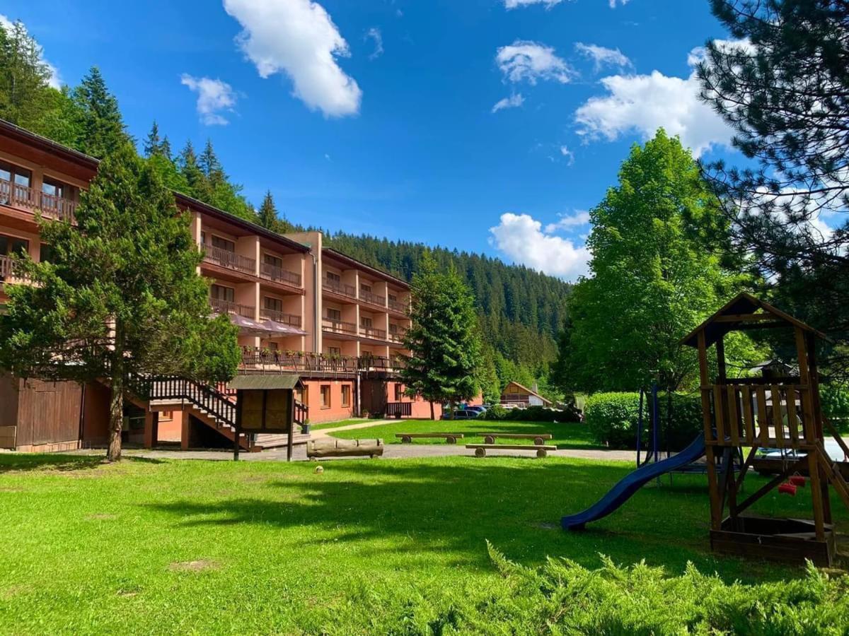Horsky Hotel Podjavornik Papradno エクステリア 写真